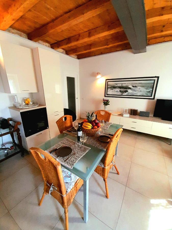 Les Amis Apartment Peschiera del Garda Exterior photo