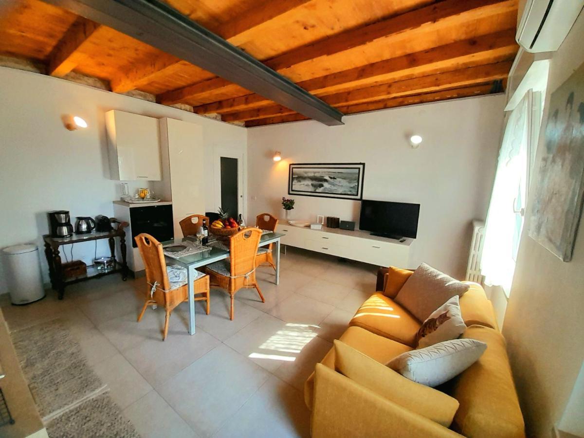 Les Amis Apartment Peschiera del Garda Exterior photo