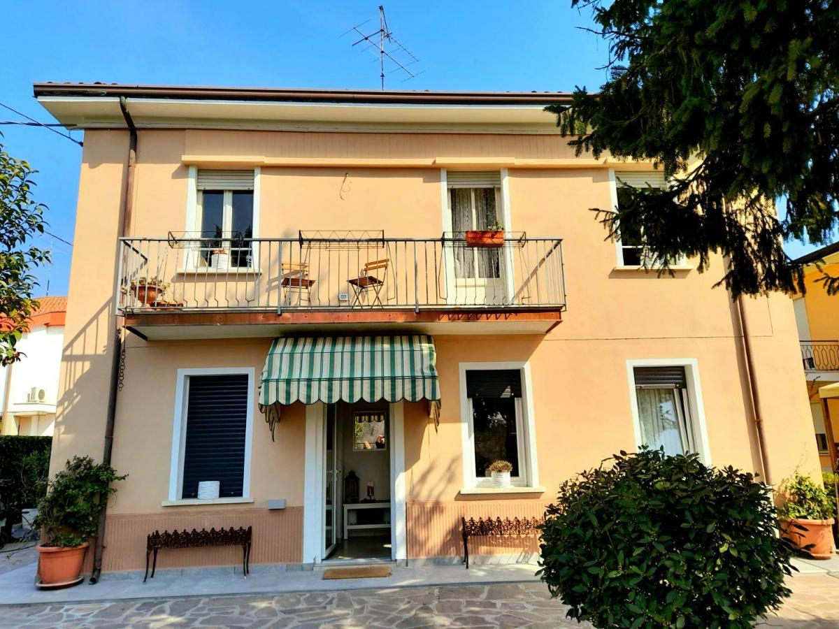 Les Amis Apartment Peschiera del Garda Exterior photo