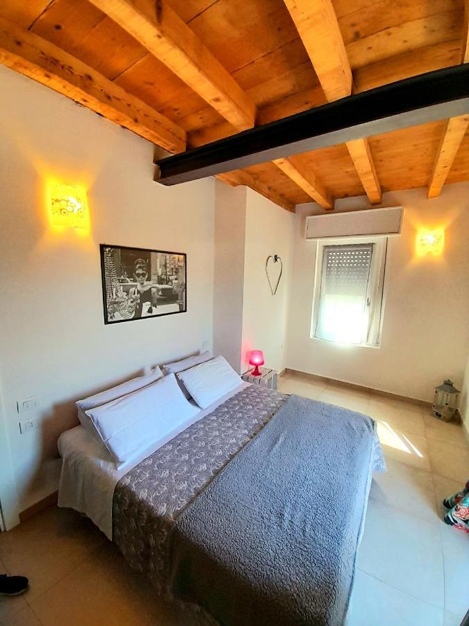 Les Amis Apartment Peschiera del Garda Exterior photo