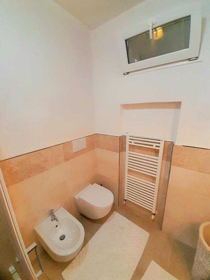 Les Amis Apartment Peschiera del Garda Exterior photo