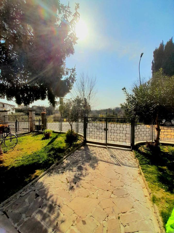 Les Amis Apartment Peschiera del Garda Exterior photo
